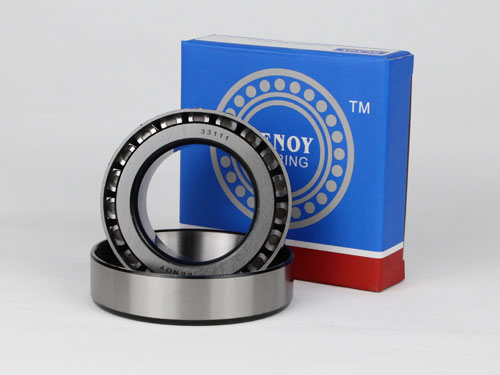 Tapered roller bearing with single seals